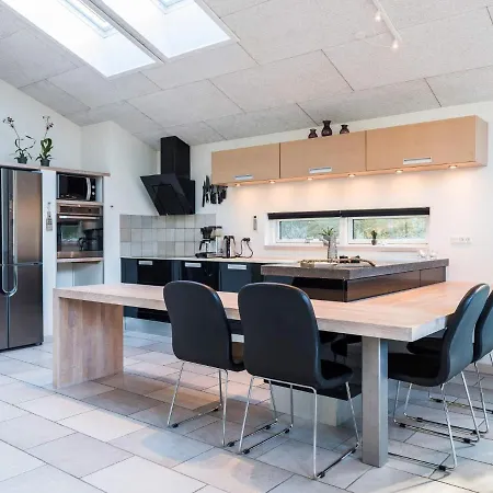 Luxurious Retreat In Henne Strand-by Traum Holiday home