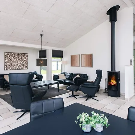 Semesterbostad Luxurious Retreat In Henne Strand-by Traum