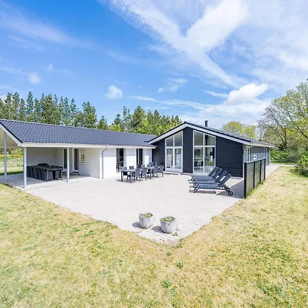 Luxurious Retreat In Henne Strand-by Traum
