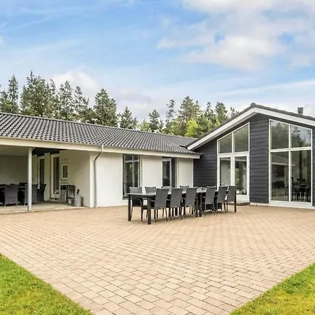 Luxurious Retreat In Henne Strand-by Traum *