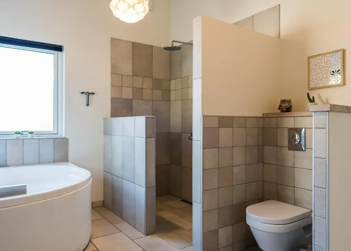 Luxurious Retreat In Henne Strand-by Traum 度假居 *