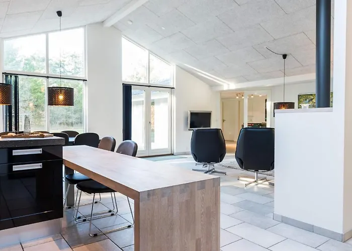 Luxurious Retreat In Henne Strand-by Traum *