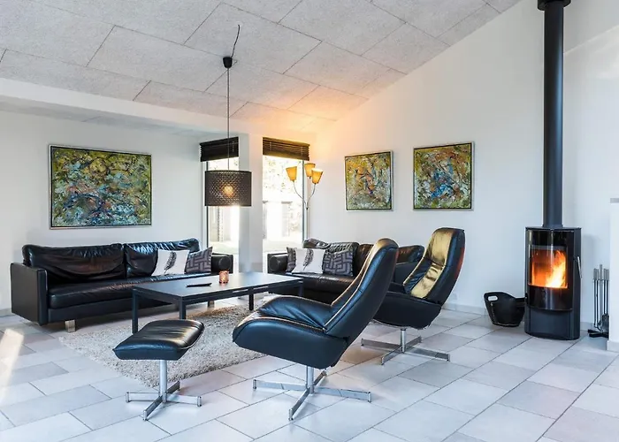 Luxurious Retreat In Henne Strand-by Traum